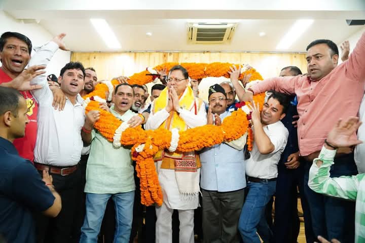 महासू महाराज मन्दिर के मास्टर प्लान के कार्यों को आगे बढ़ाने के लिए मुख्यमंत्री का आभार व्यक्त किया