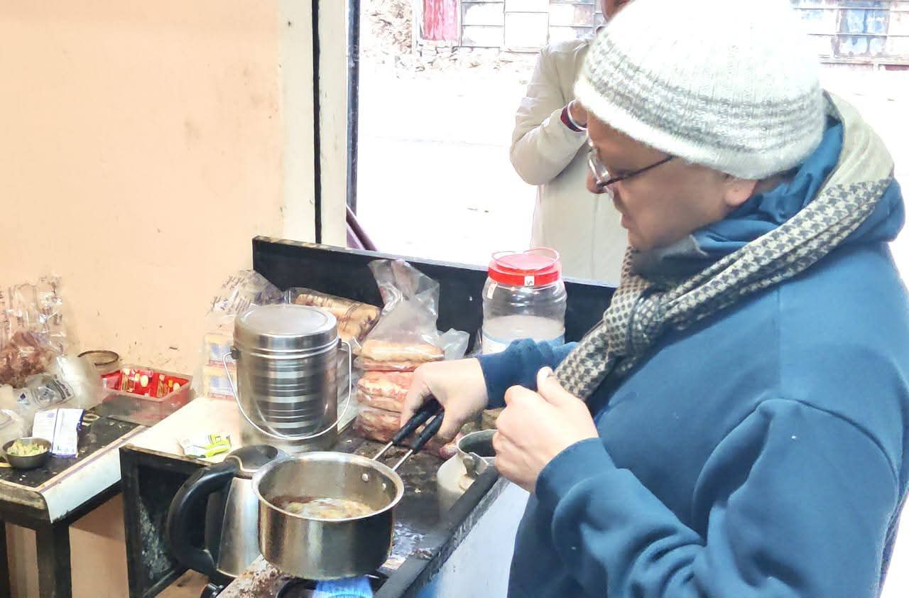 सरकार द्वारा संचालित विकासपरक और जनकल्याणकारी योजनाओं का फीडबैक लिया