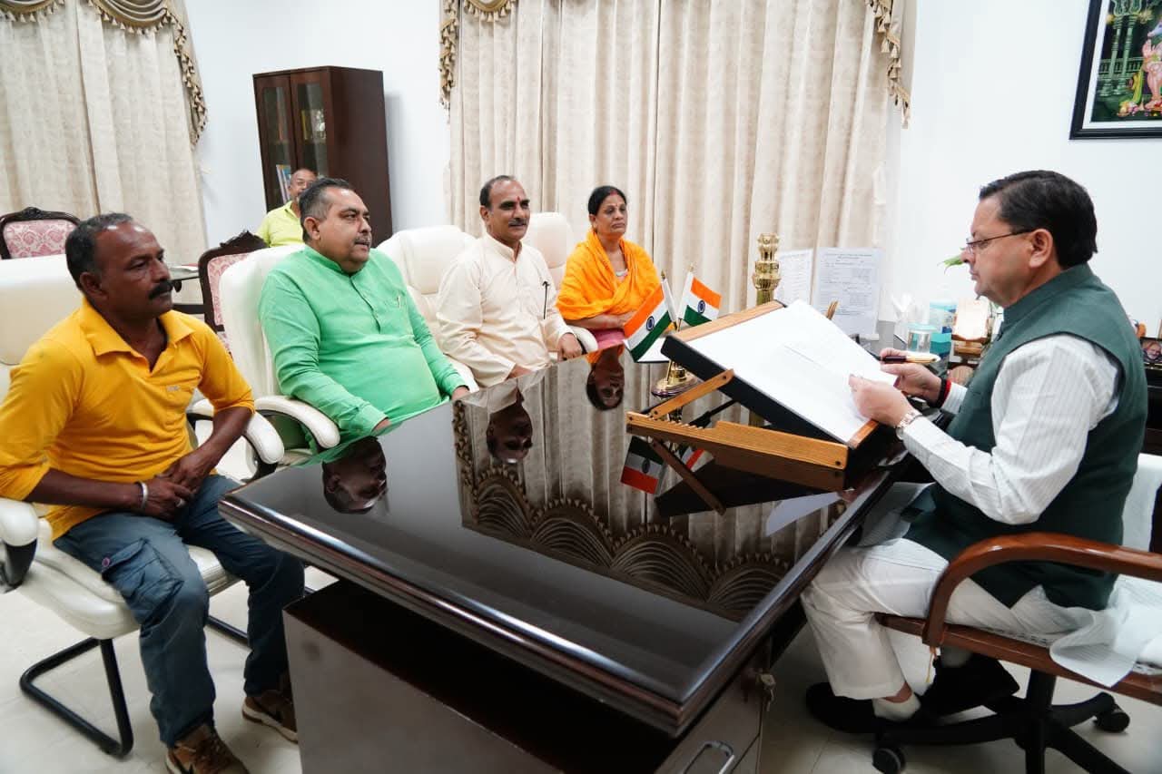 सहदेव सिंह पुंडीर ने भेंट की।