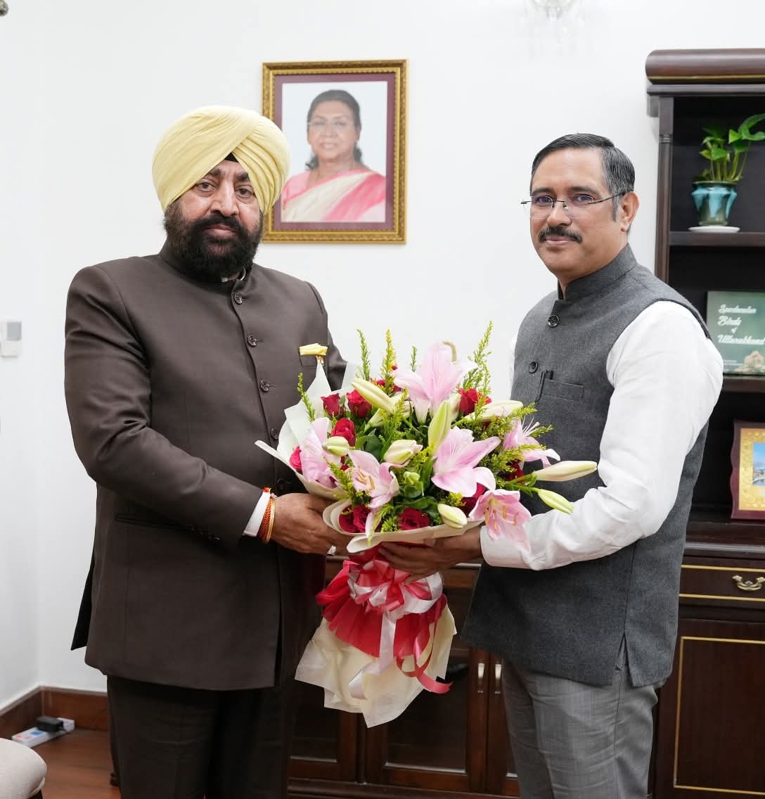 उत्तराखंड की विरासत के संरक्षण सहित अन्य विषयों पर जानकारी ली