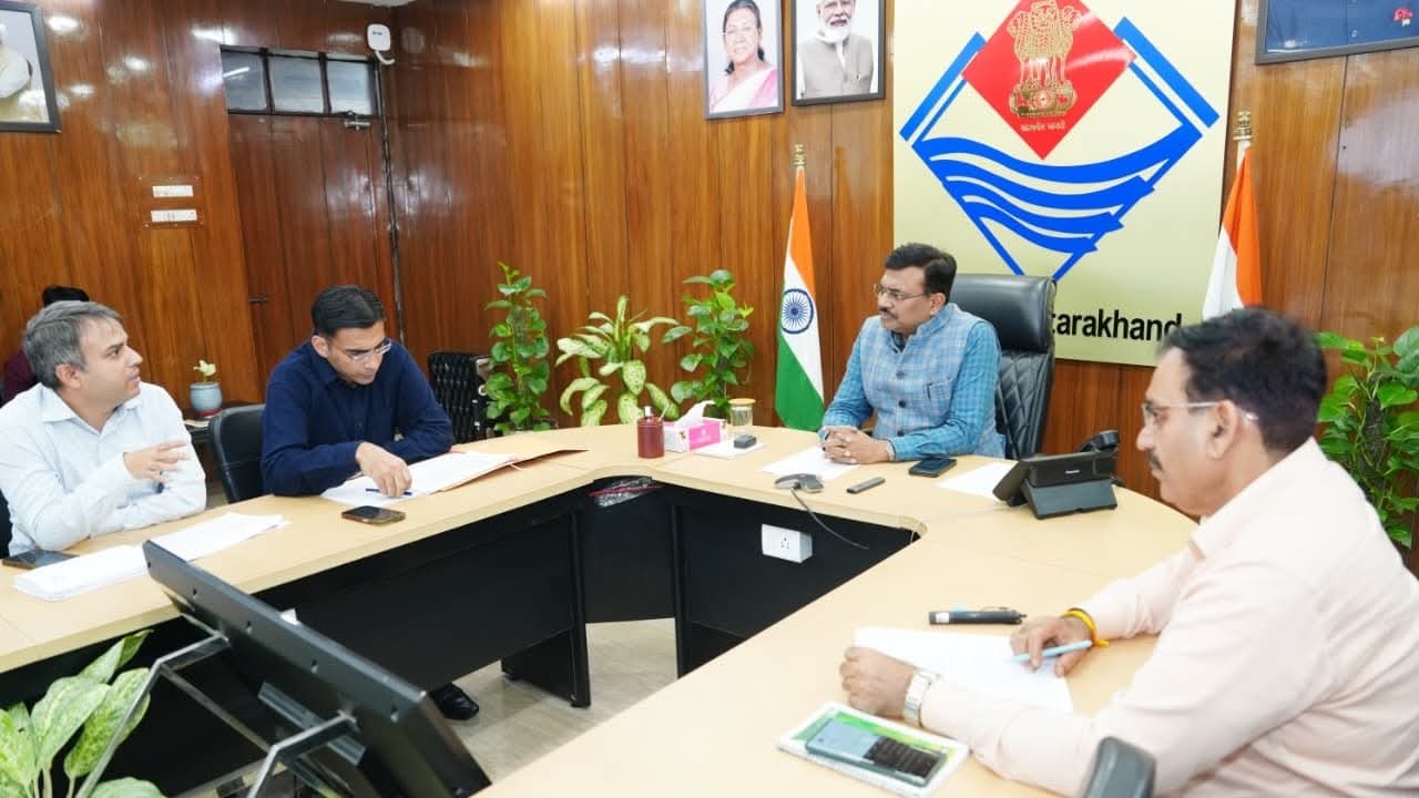 मुख्य सचिव ने देहरादून शहर के लिए यातायात संकुलन योजना की प्रगति की जानकारी ली