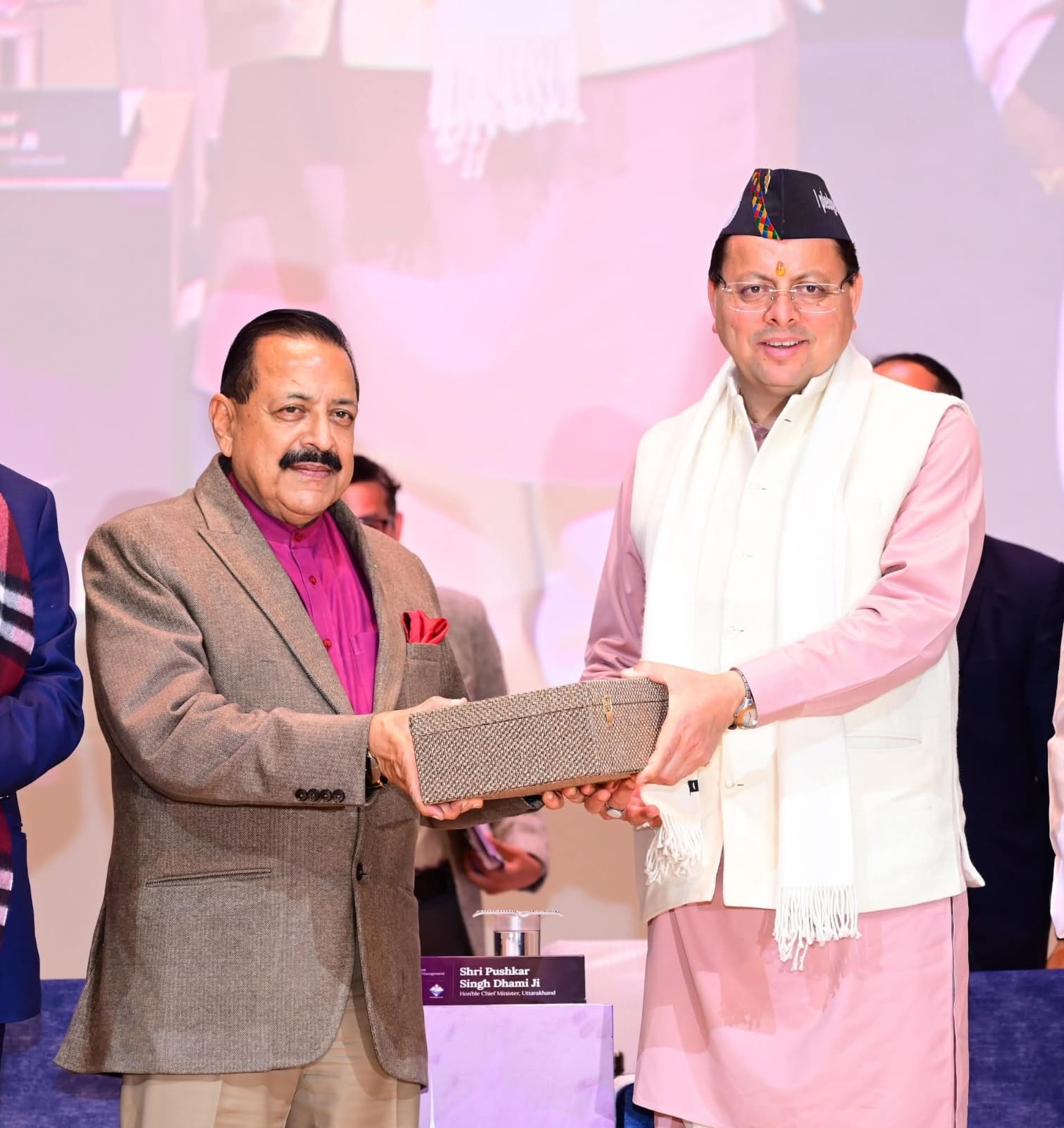 NDMA के सदस्य डॉ. दिनेश कुमार असवाल की पुस्तकों का विमोचन भी किया गया